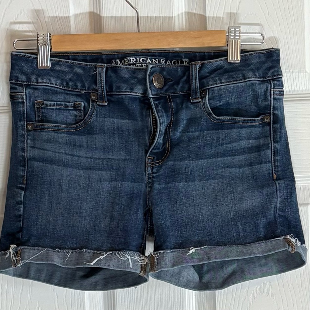 AMERICAN EAGLE 360 SUPER STRECH CUFFED Denim MIDI Shorts SIZE 4